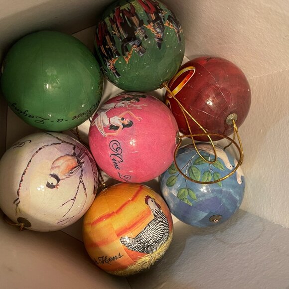 Vintage The Twelve Days of Christmas Decoupage Ornaments w/Box Excellent (127) - Picture 2 of 5